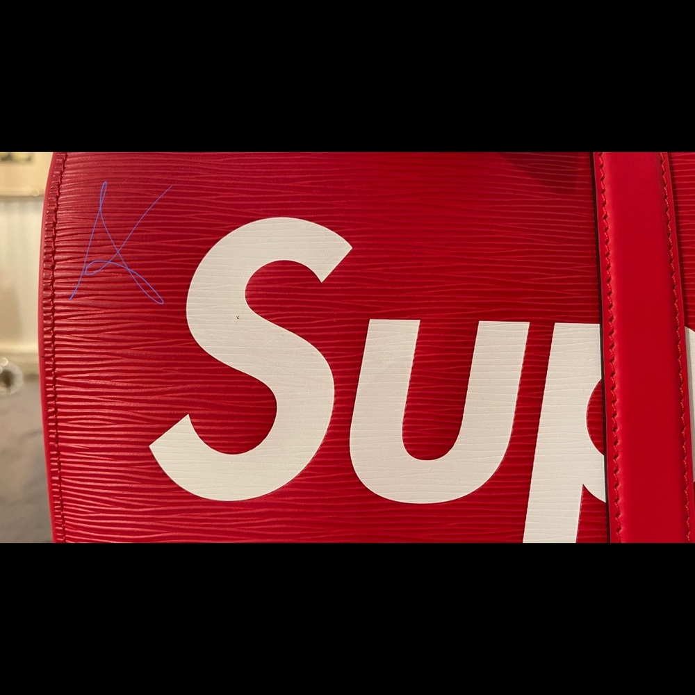NWT 2017 Louis Vuitton x Supreme Keepall 45 Red. Original owner from London, UK. - Picture 2 of 8